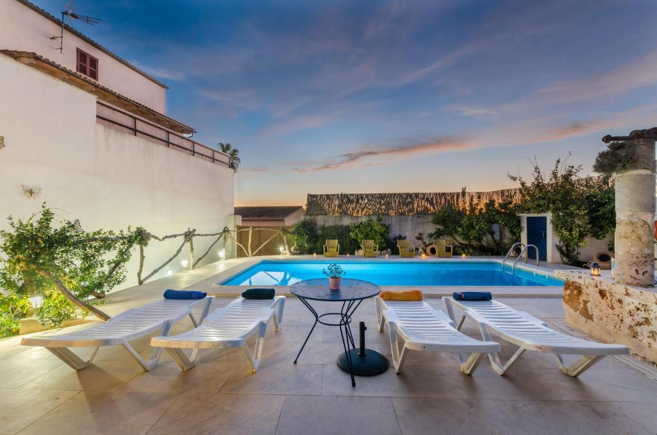 Es Comellar Holiday home *